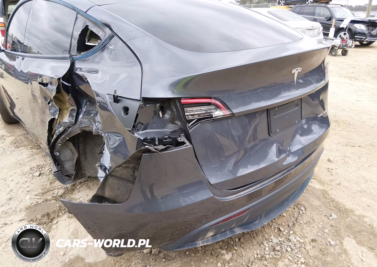 2020 Tesla Model Y Long Range Dual Motor All-Wheel Drive-Performance Dual Motor All-Wheel Drive VIN:5YJYGDEFXLF000628 - 23