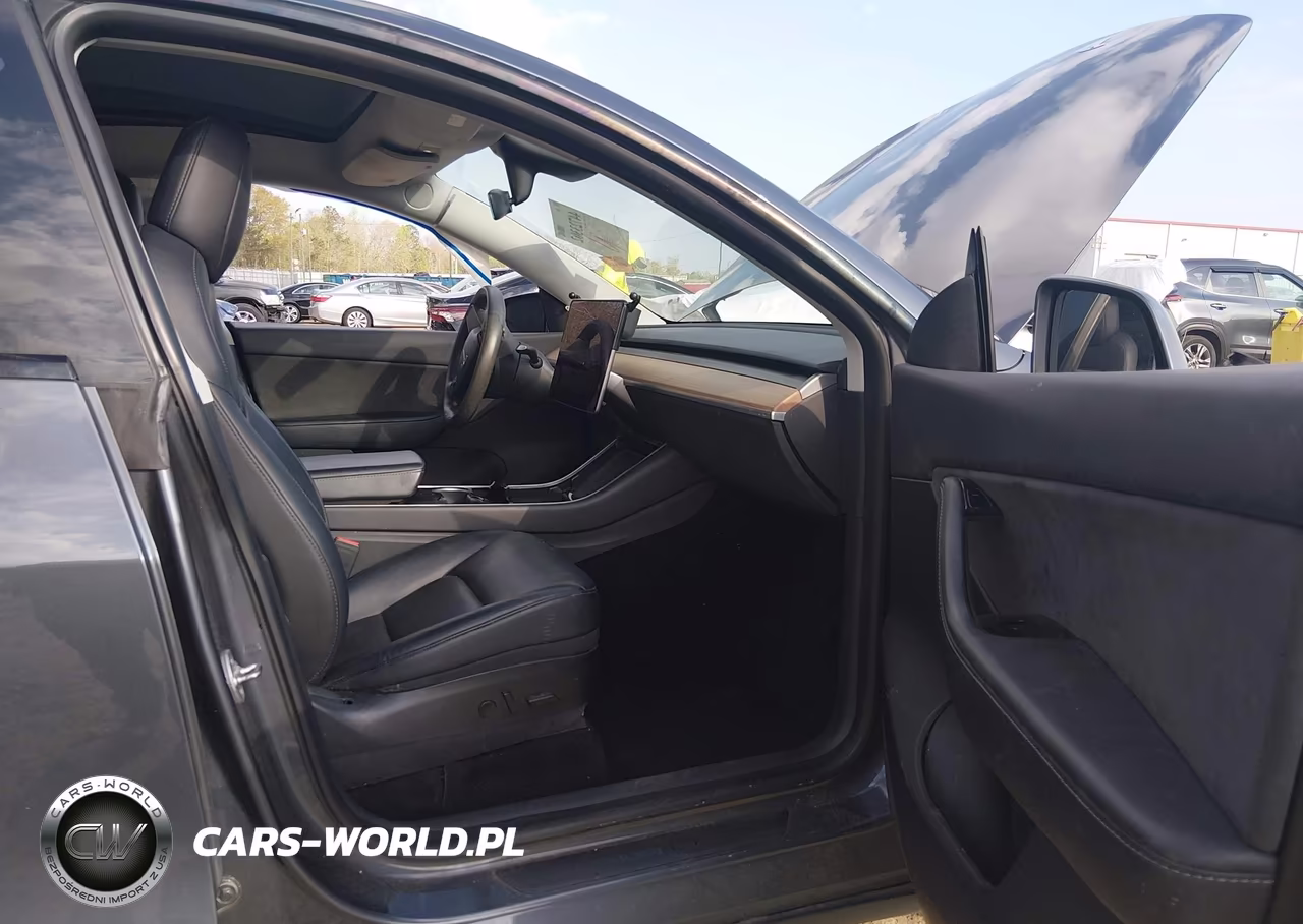 2020 Tesla Model Y Long Range Dual Motor All-Wheel Drive-Performance Dual Motor All-Wheel Drive VIN:5YJYGDEFXLF000628 - 5