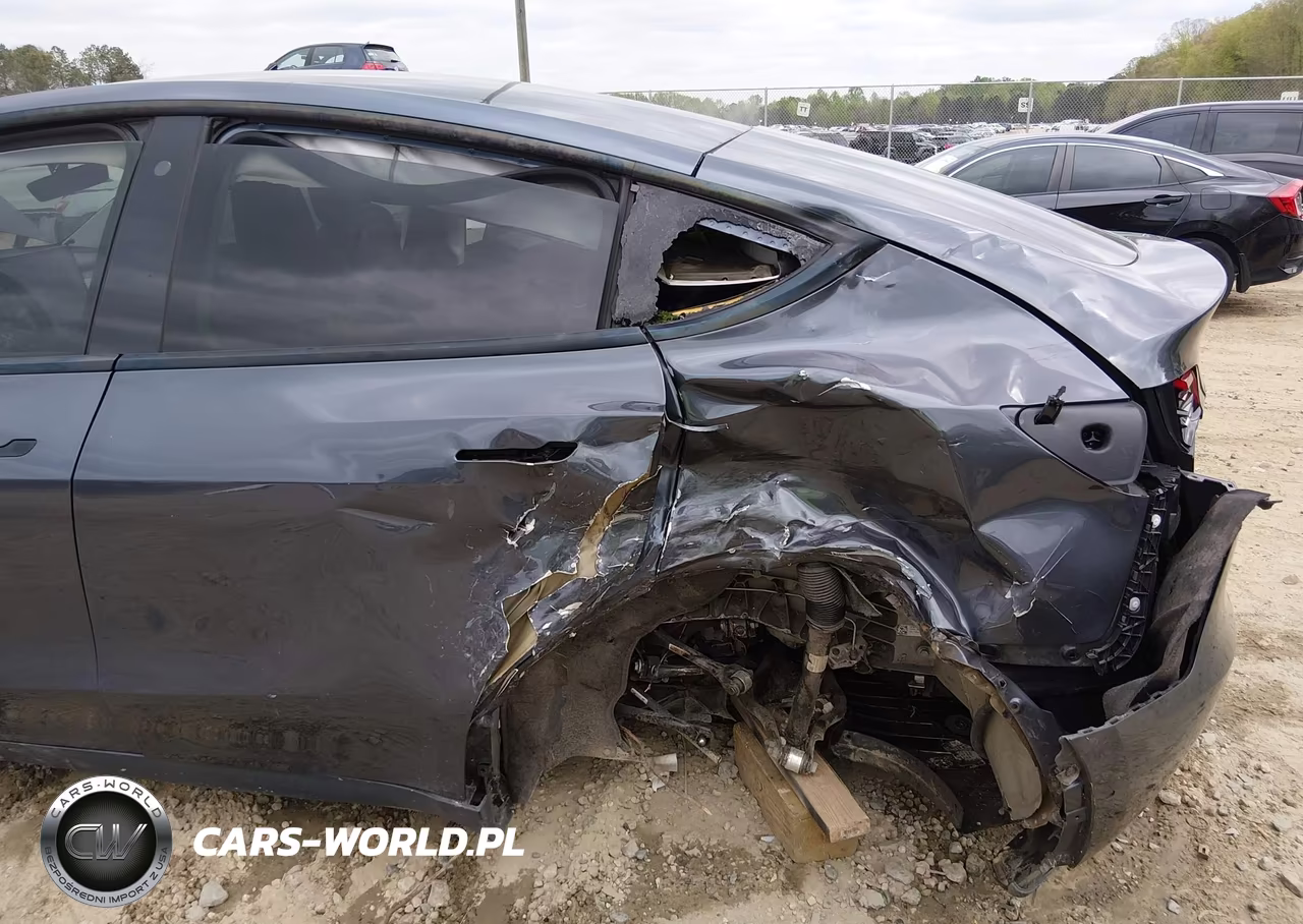 2020 Tesla Model Y Long Range Dual Motor All-Wheel Drive-Performance Dual Motor All-Wheel Drive VIN:5YJYGDEFXLF000628 - 6