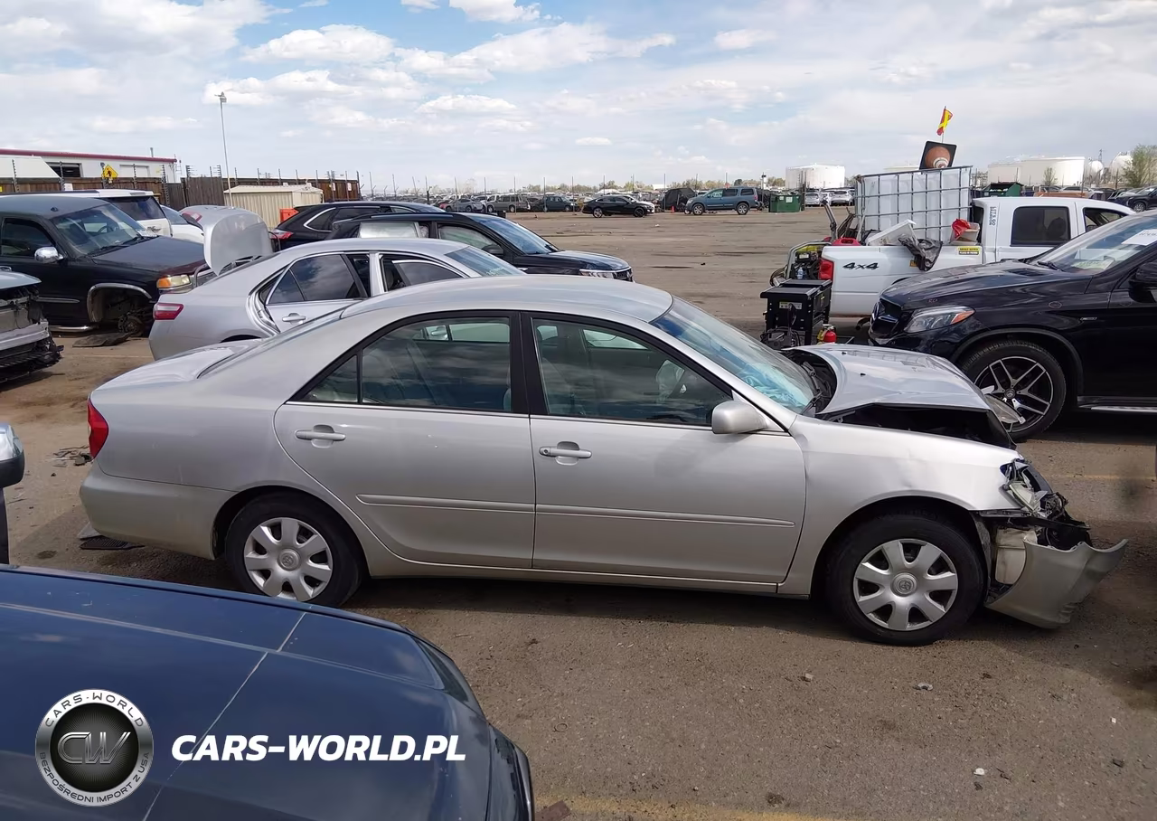 2002 Toyota Camry Le VIN:4T1BE32K02U620042 - 13