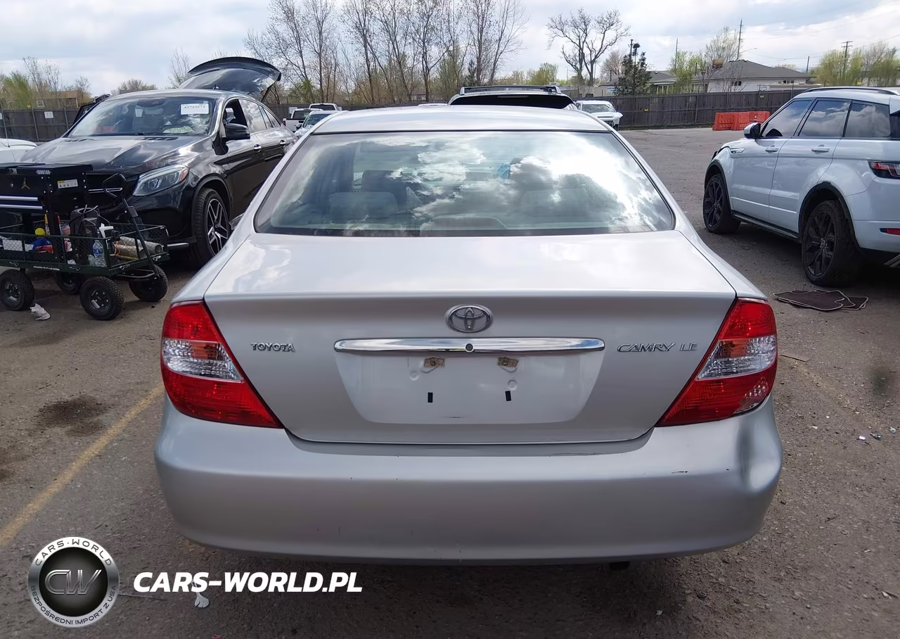 2002 Toyota Camry Le VIN:4T1BE32K02U620042 - 16