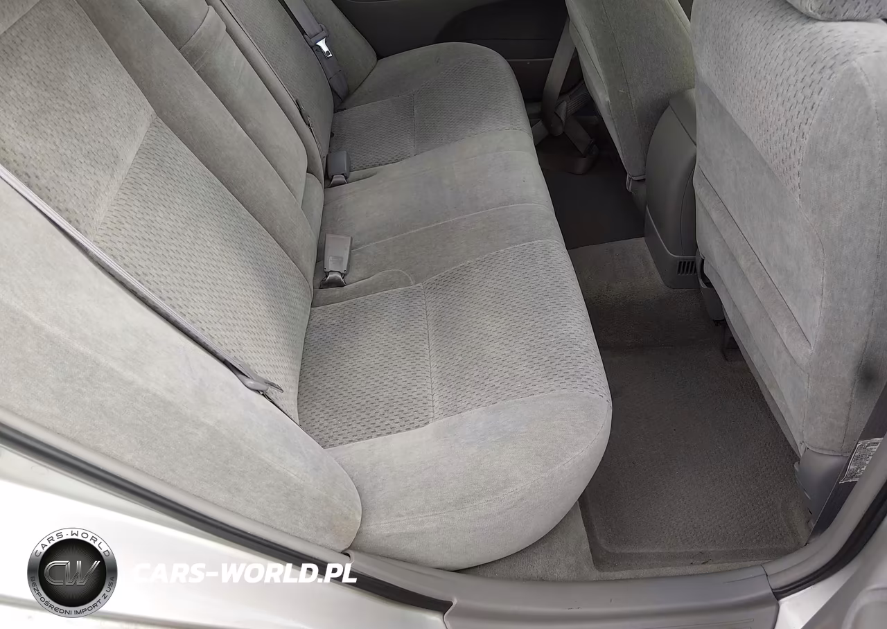 2002 Toyota Camry Le VIN:4T1BE32K02U620042 - 8