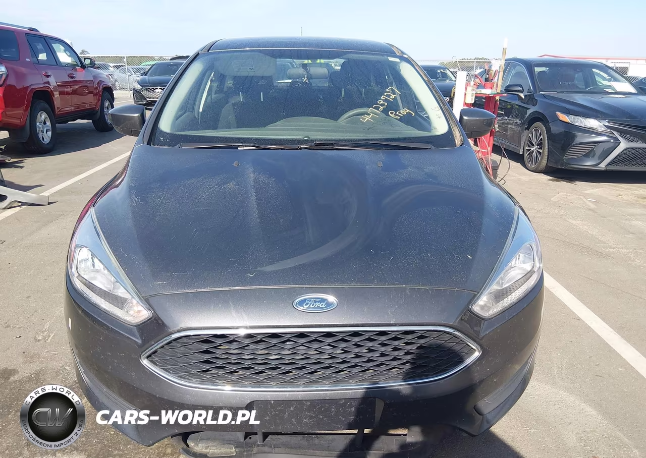 2018 Ford Focus Se VIN:1FADP3FE2JL275506 - 13