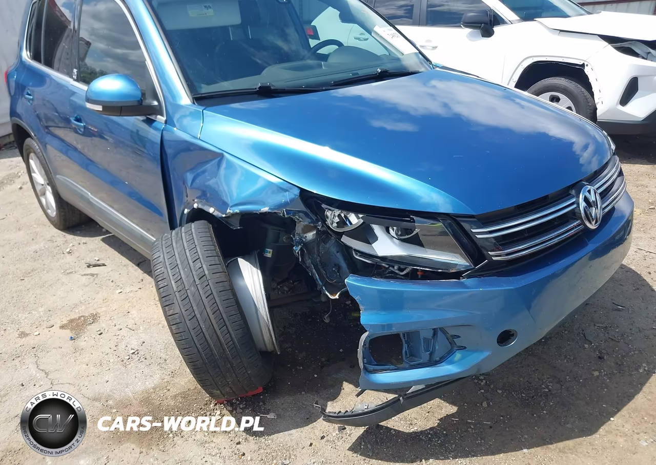 2017 Volkswagen Tiguan 2.0T Wolfsburg Edition VIN:WVGSV7AX7HK035063 - 6