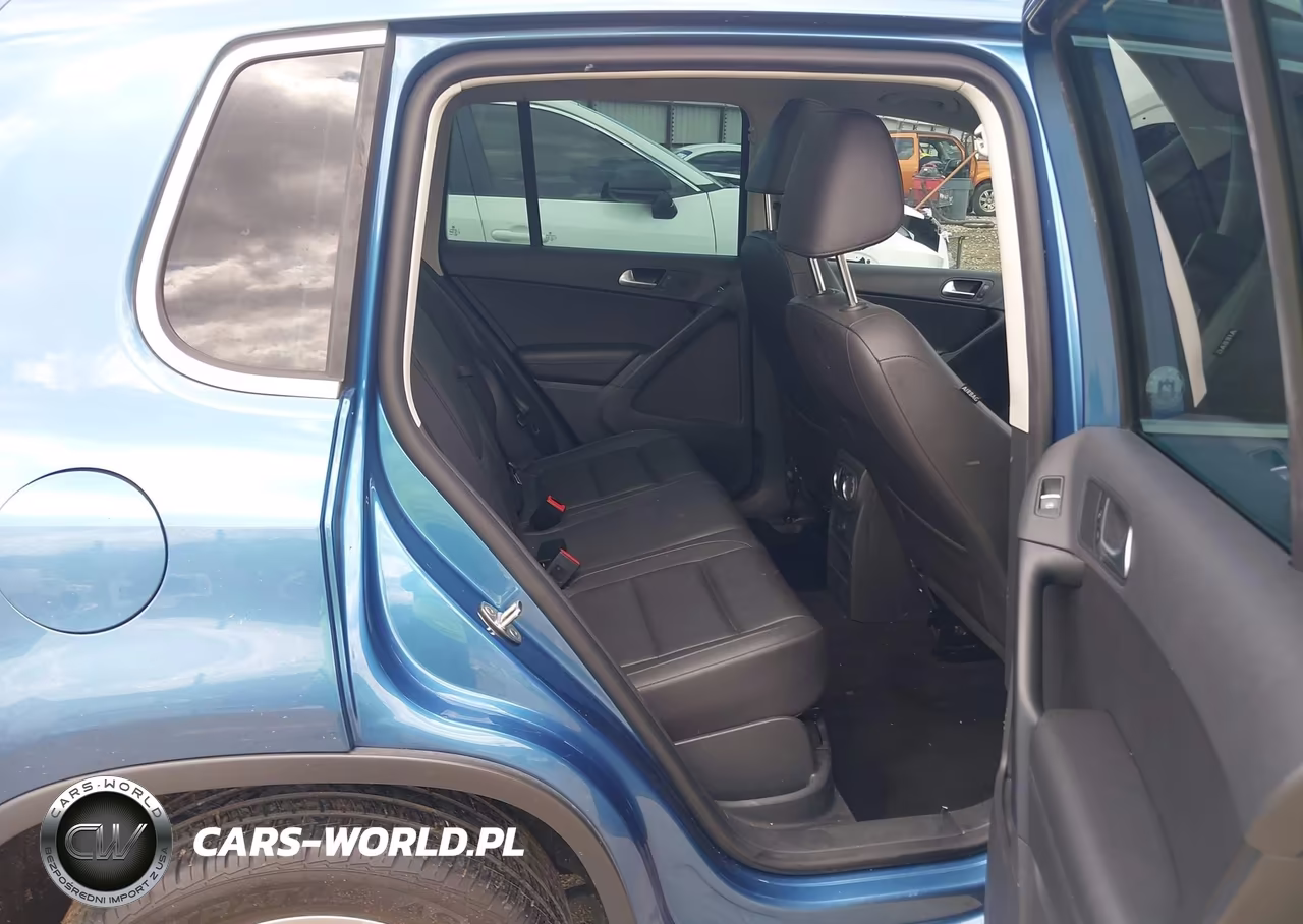2017 Volkswagen Tiguan 2.0T Wolfsburg Edition VIN:WVGSV7AX7HK035063 - 8