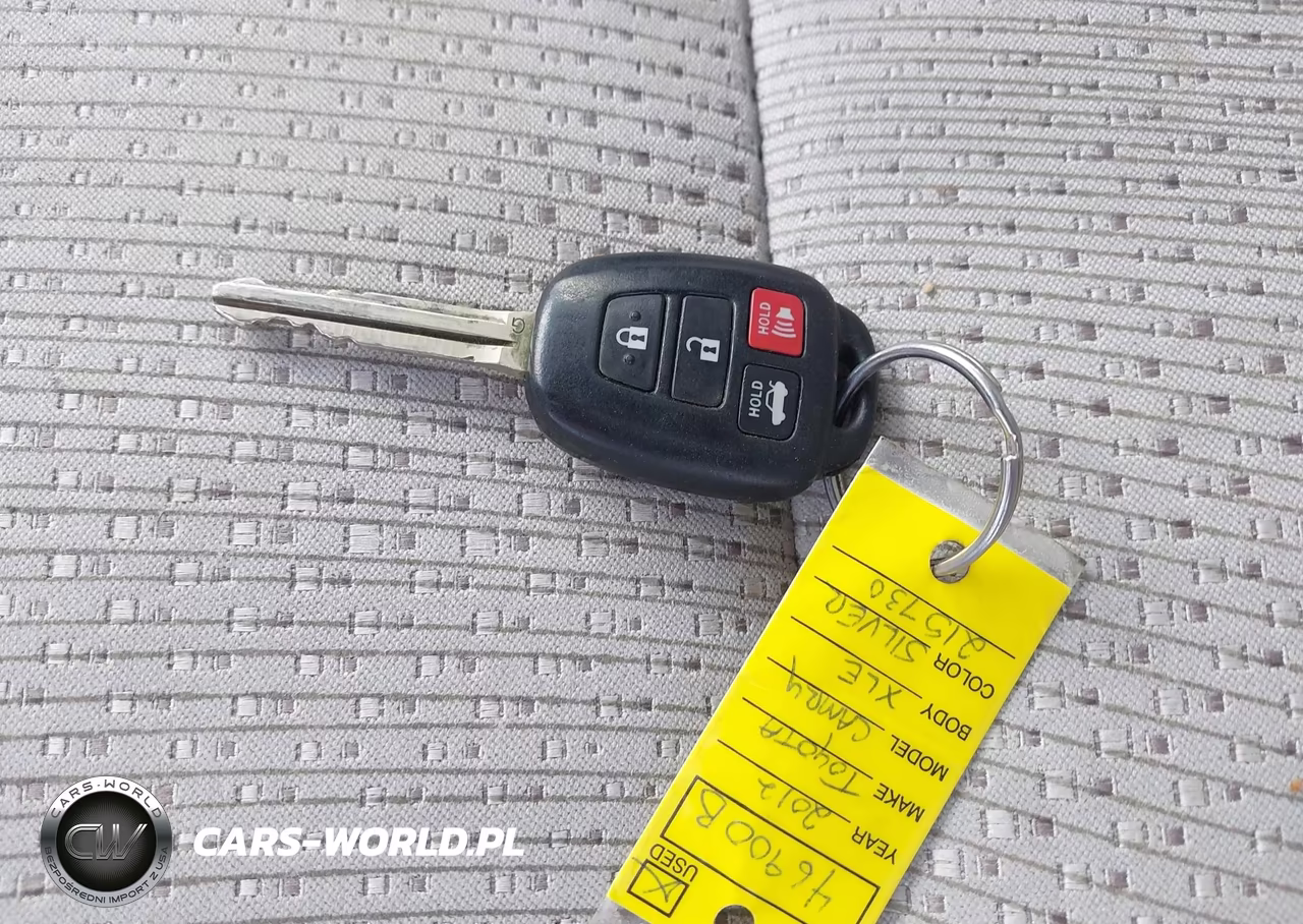 2012 Toyota Camry Xle VIN:4T4BF1FK8CR215730 - 11