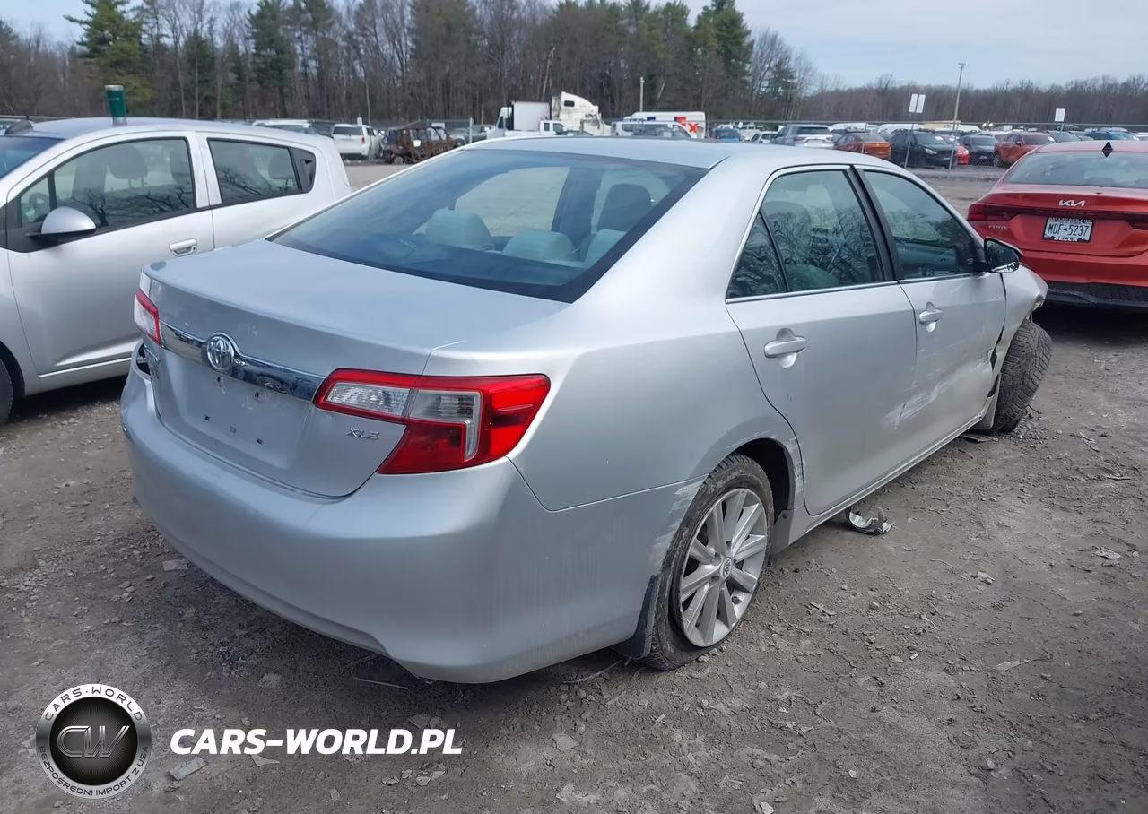 2012 Toyota Camry Xle VIN:4T4BF1FK8CR215730 - 4