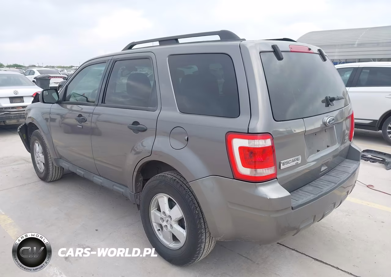 2010 Ford Escape Xlt VIN:1FMCU0DG9AKA70039 - 3