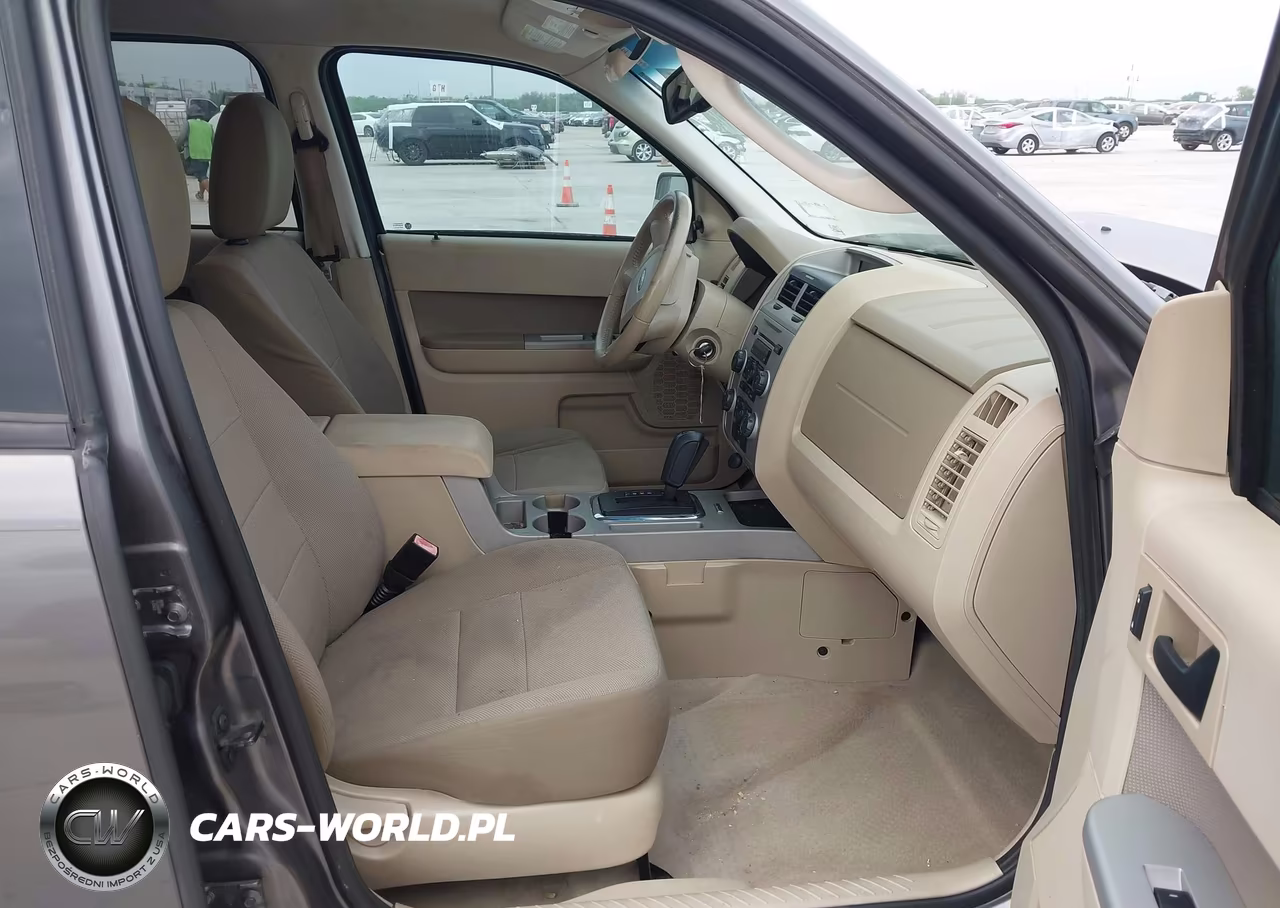 2010 Ford Escape Xlt VIN:1FMCU0DG9AKA70039 - 5
