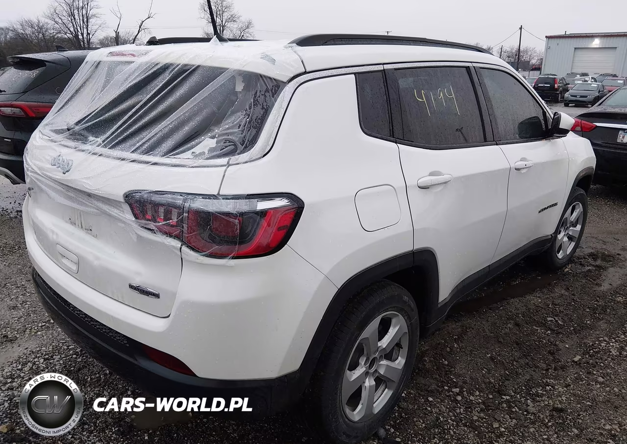 2018 Jeep Compass Latitude Fwd VIN:3C4NJCBB3JT356174 - 4