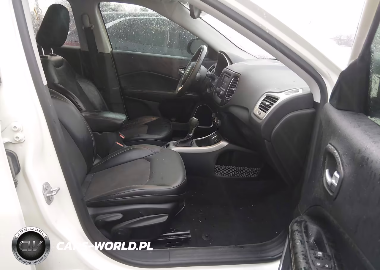 2018 Jeep Compass Latitude Fwd VIN:3C4NJCBB3JT356174 - 5