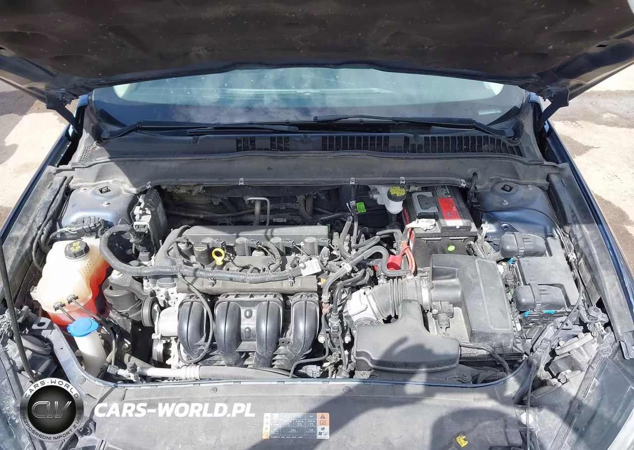 2018 Ford Fusion S VIN:3FA6P0G76JR256871 - 10