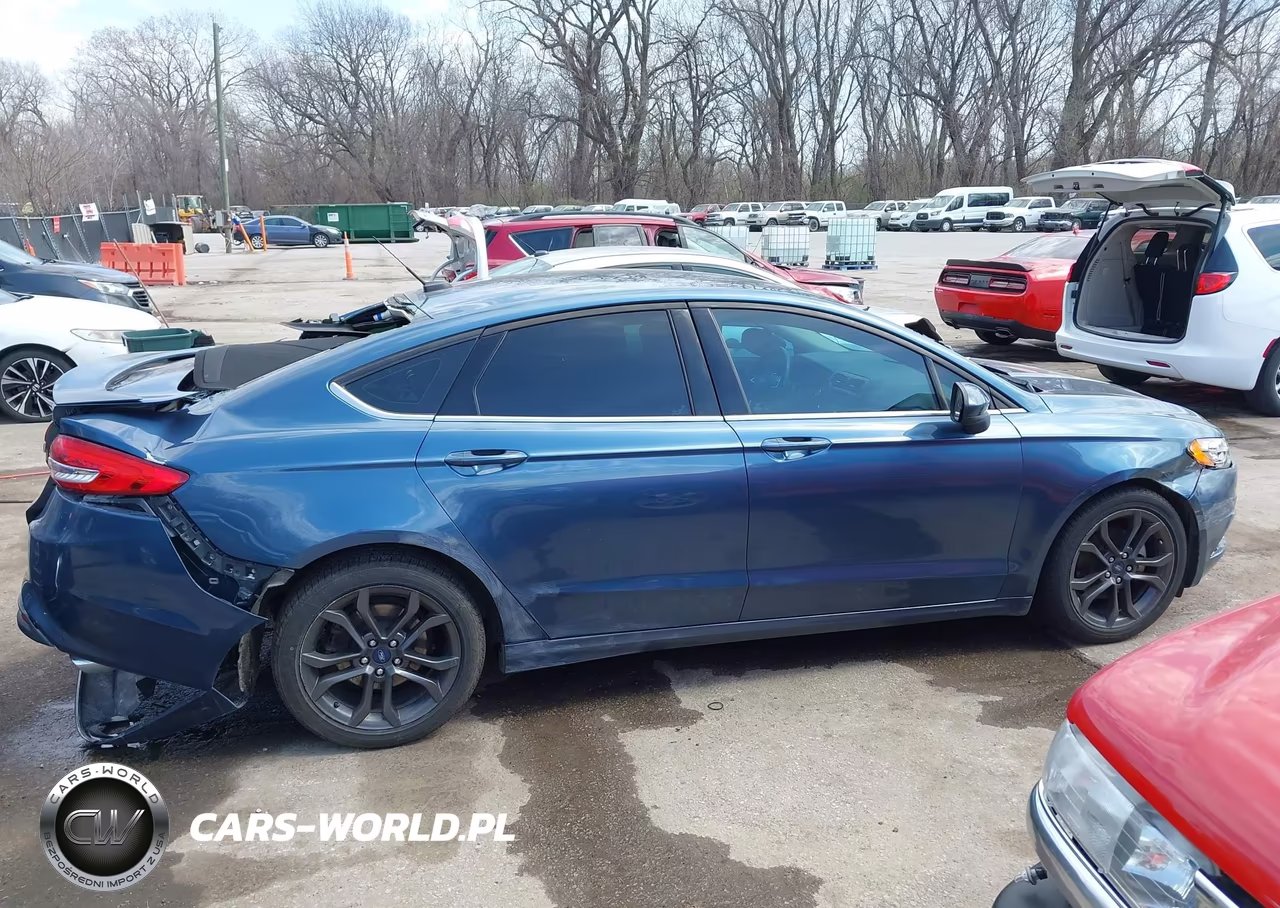 2018 Ford Fusion S VIN:3FA6P0G76JR256871 - 13