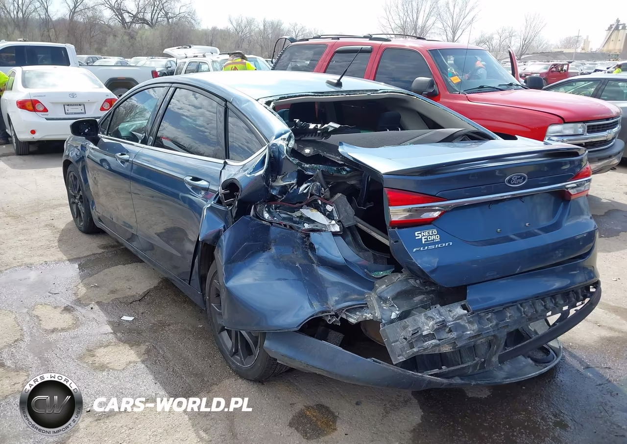 2018 Ford Fusion S VIN:3FA6P0G76JR256871 - 3