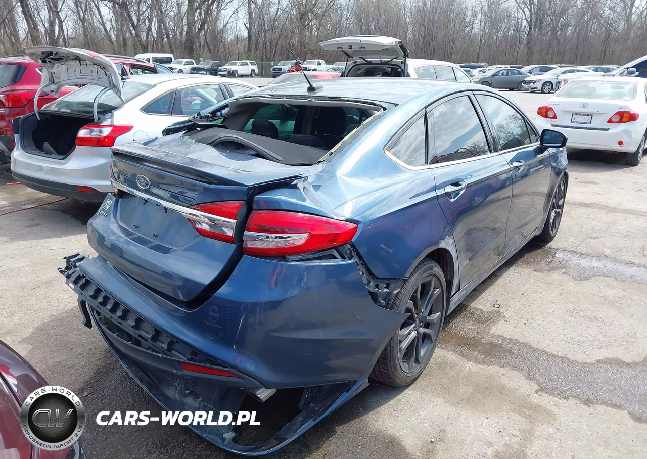 2018 Ford Fusion S VIN:3FA6P0G76JR256871 - 4