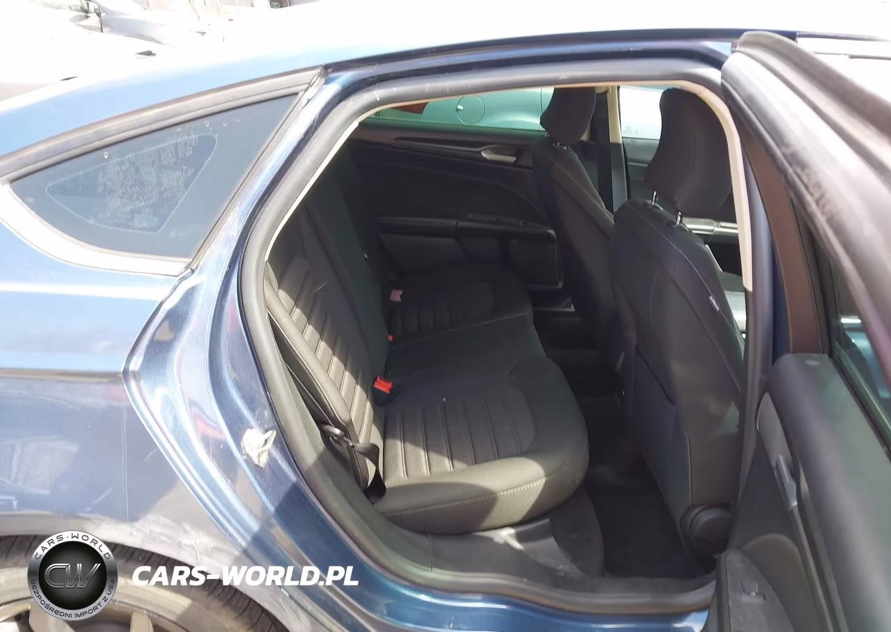 2018 Ford Fusion S VIN:3FA6P0G76JR256871 - 8