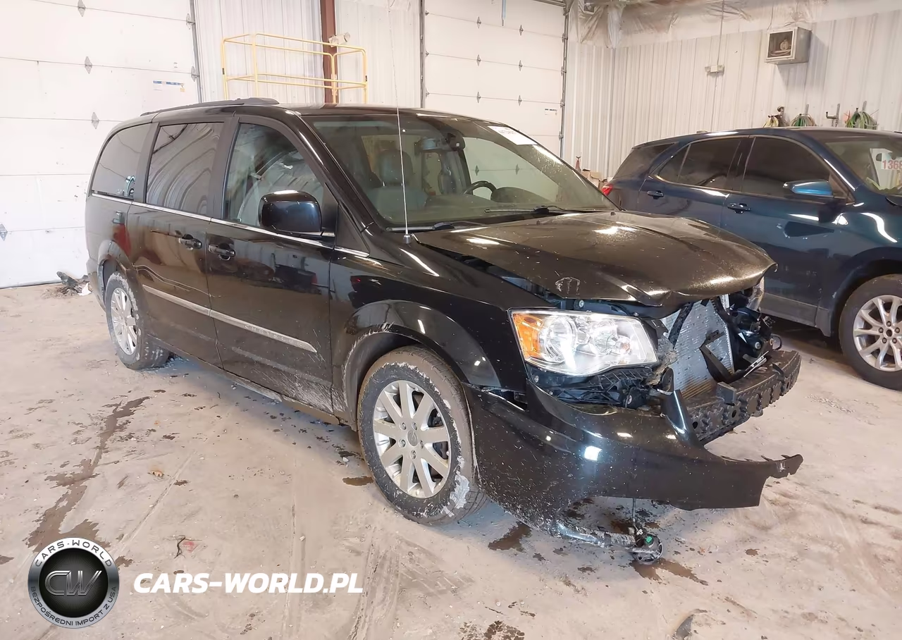 2016 Chrysler Town & Country Touring