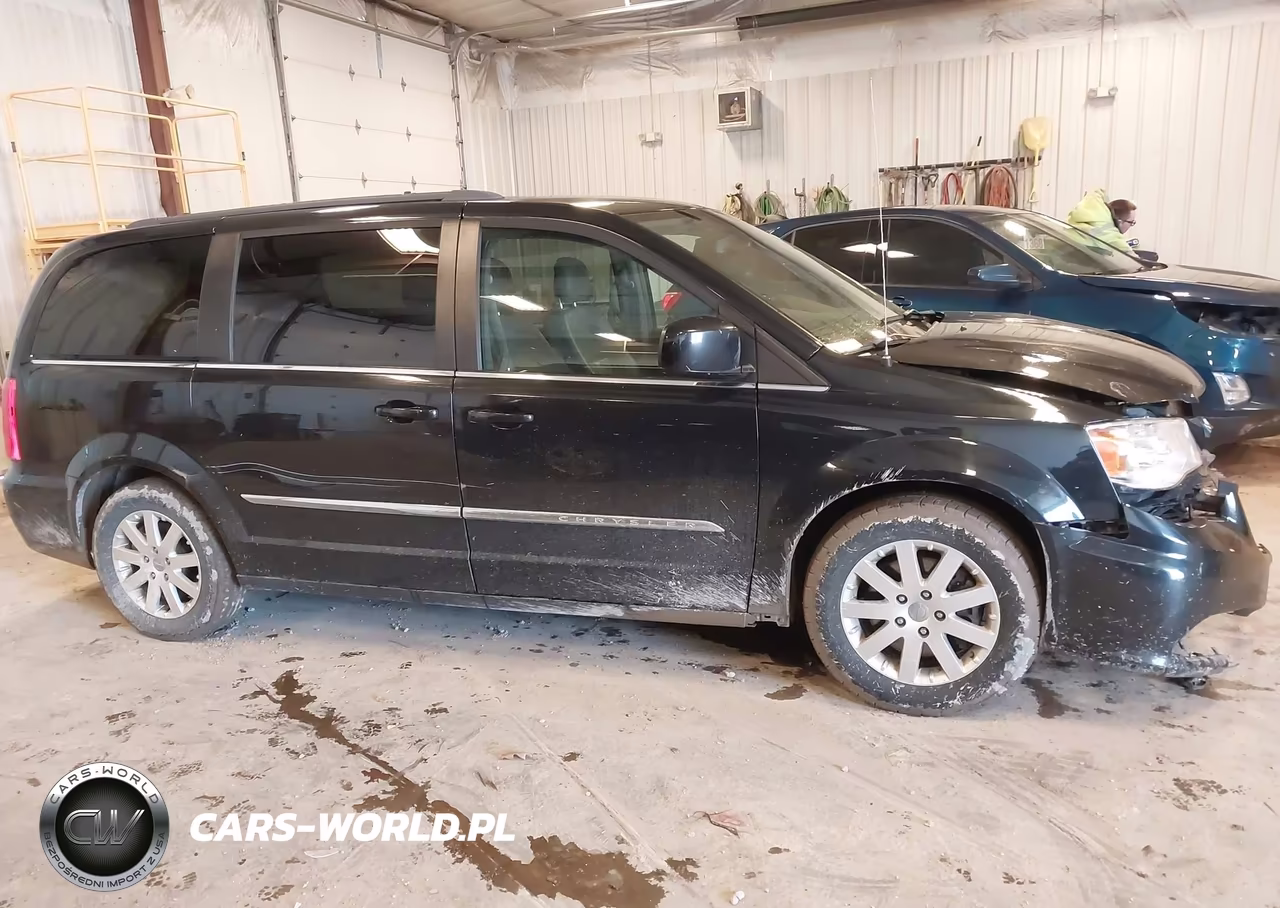 2016 Chrysler Town & Country Touring VIN:2C4RC1BG2GR291017 - 13