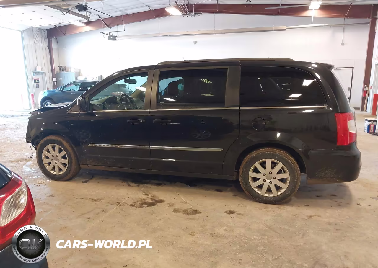 2016 Chrysler Town & Country Touring VIN:2C4RC1BG2GR291017 - 14