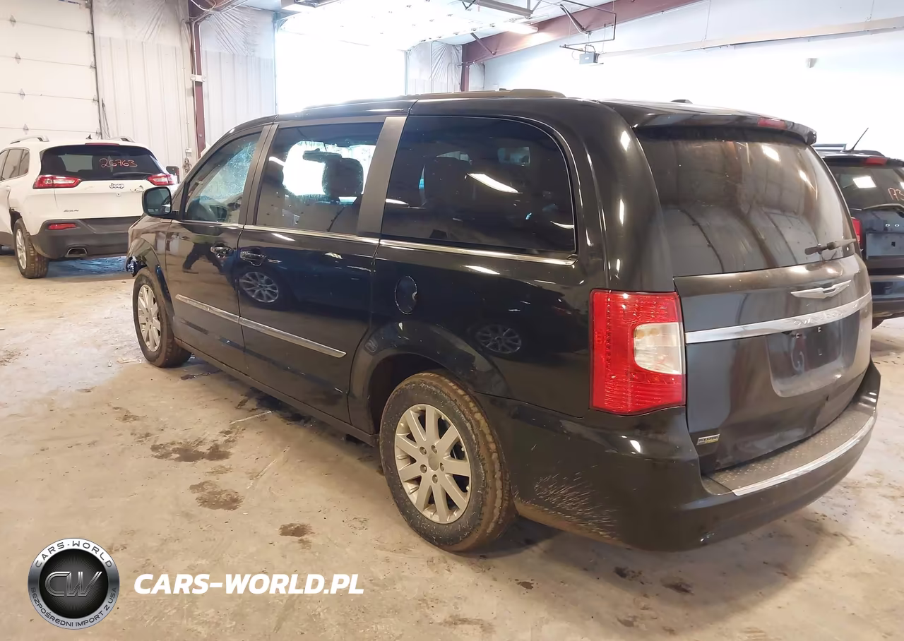 2016 Chrysler Town & Country Touring VIN:2C4RC1BG2GR291017 - 3