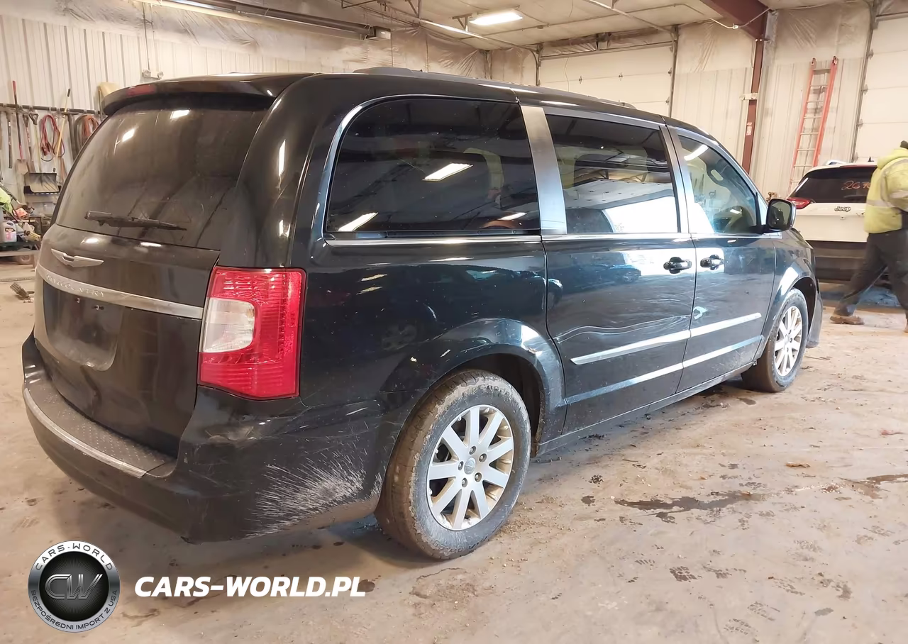 2016 Chrysler Town & Country Touring VIN:2C4RC1BG2GR291017 - 4