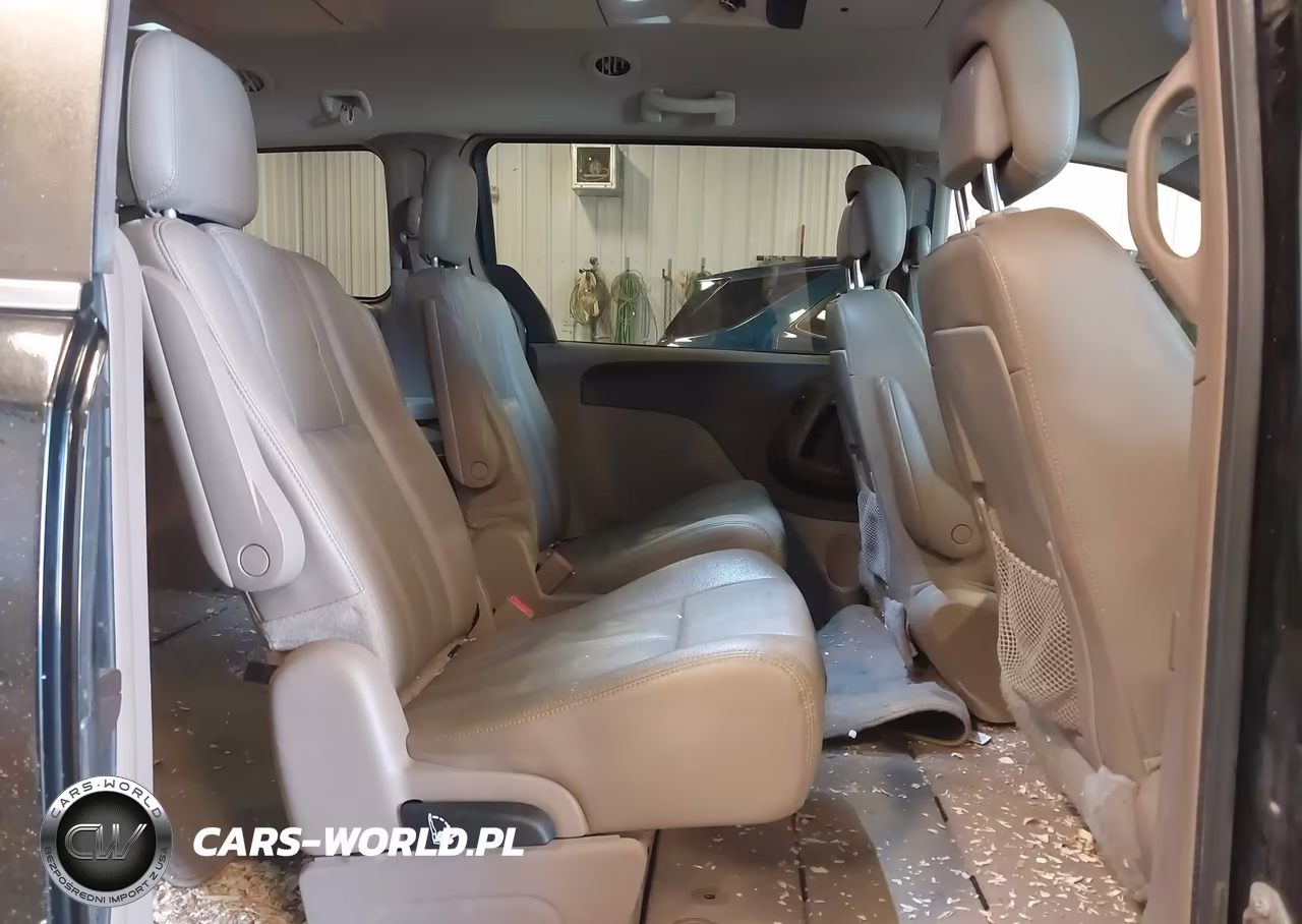 2016 Chrysler Town & Country Touring VIN:2C4RC1BG2GR291017 - 8