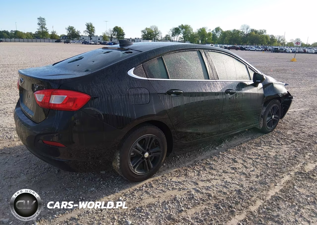 2017 Chevrolet Cruze Lt Auto VIN:1G1BE5SM0H7136051 - 4