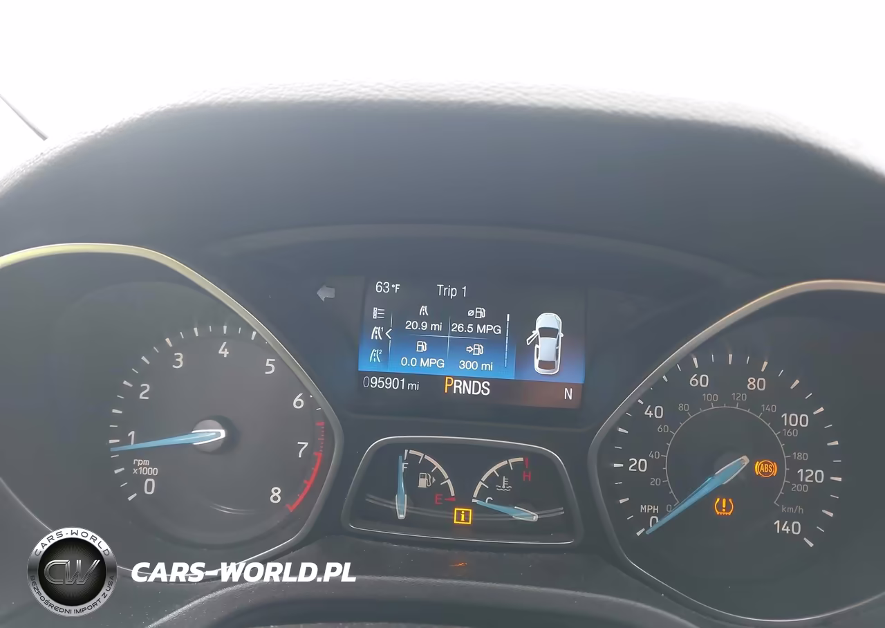 2015 Ford Focus Titanium VIN:1FADP3J26FL200585 - 15