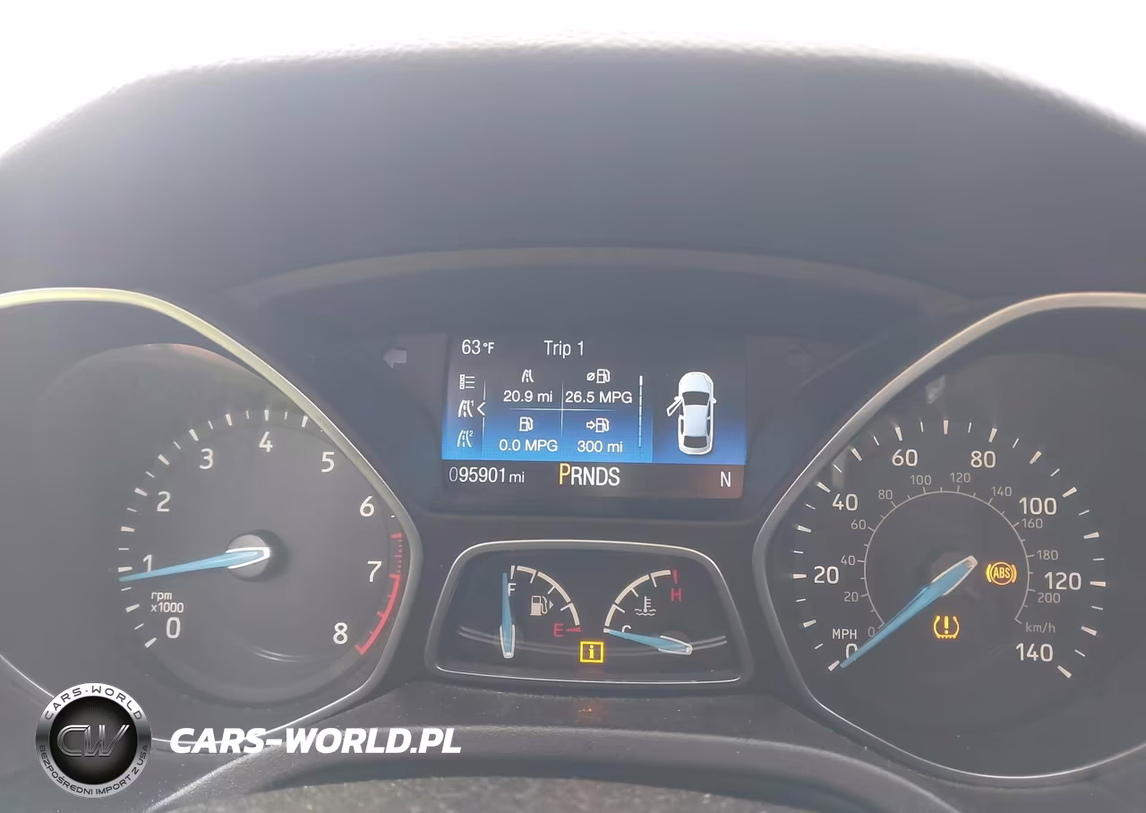2015 Ford Focus Titanium VIN:1FADP3J26FL200585 - 7