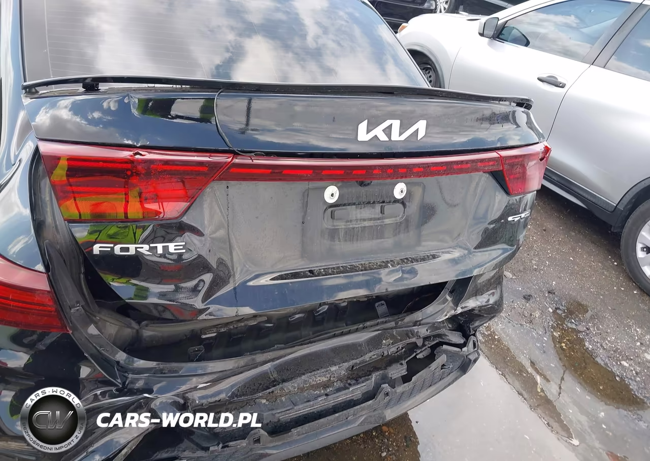 2024 Kia Forte Gt-Line VIN:3KPF54AD0RE691121 - 6