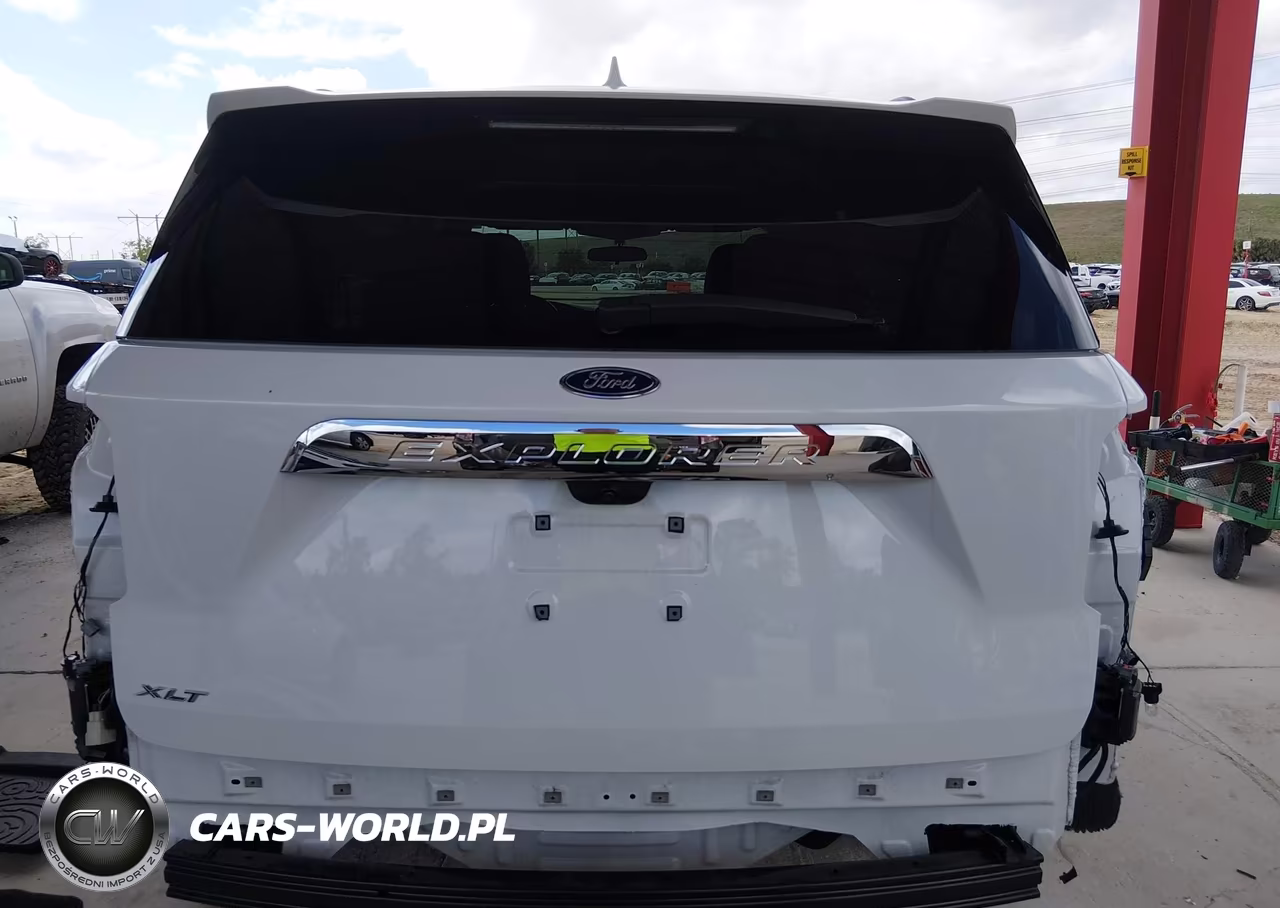2024 Ford Explorer Xlt VIN:1FMSK7DH4RGA34938 - 17