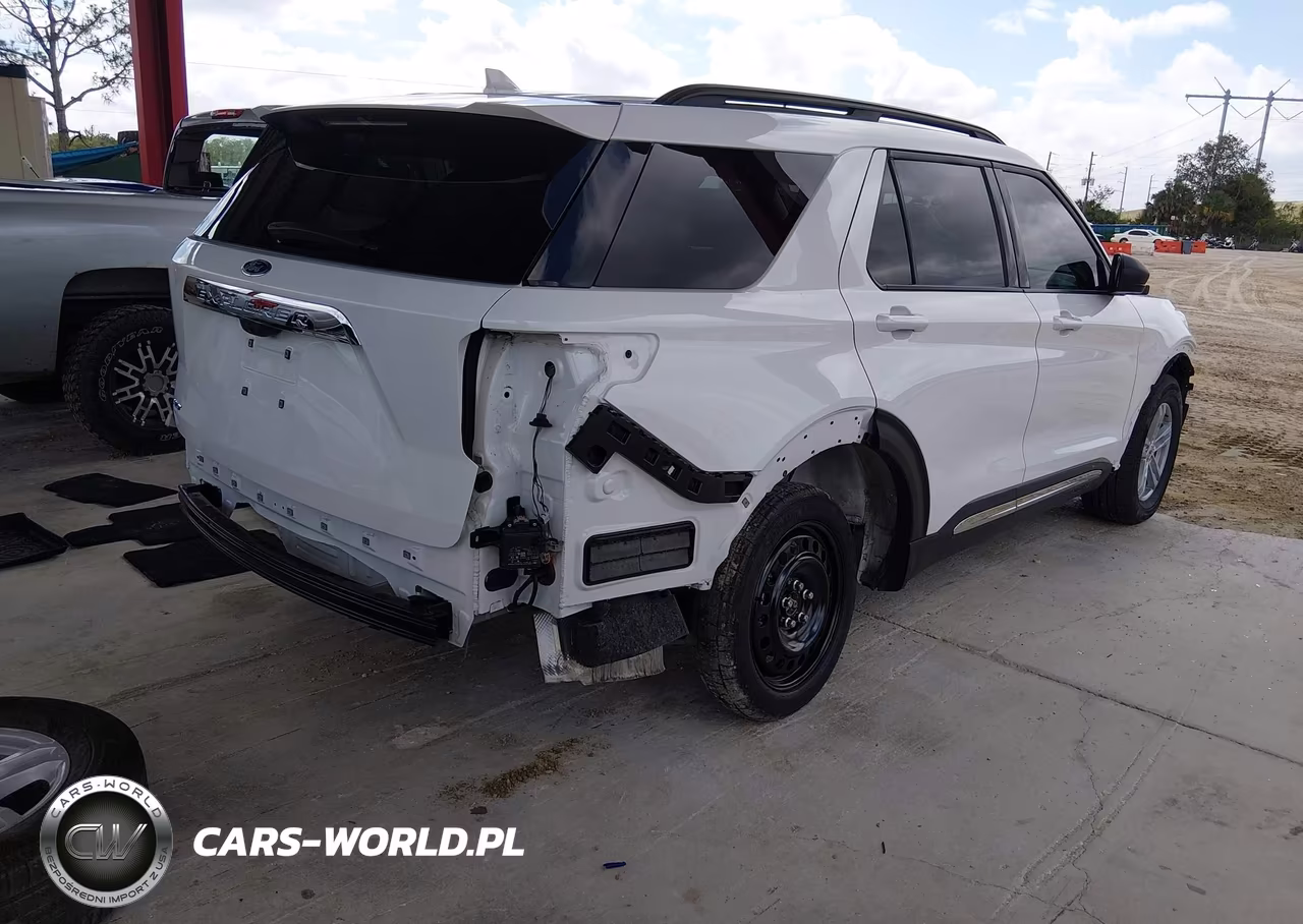 2024 Ford Explorer Xlt VIN:1FMSK7DH4RGA34938 - 4