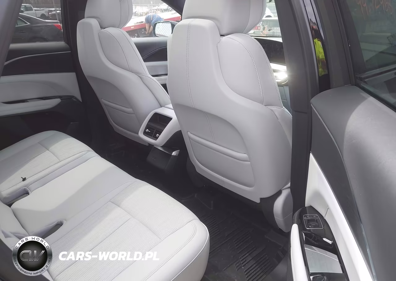 2025 Cadillac Lyriq Sport 1 Rwd VIN:1GYKPURL3SZ304361 - 8