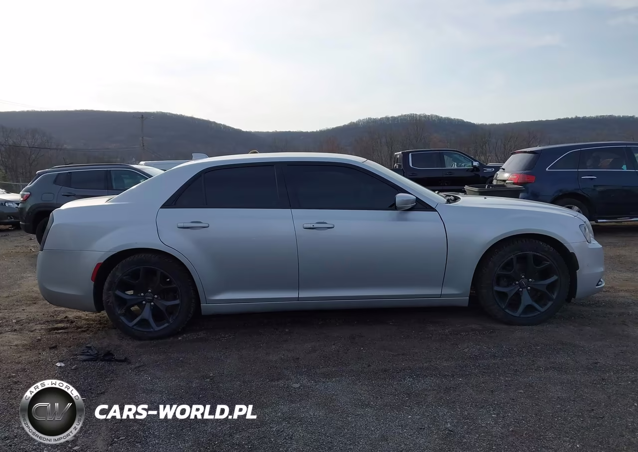 2021 Chrysler 300 300S VIN:2C3CCABG7MH532887 - 13