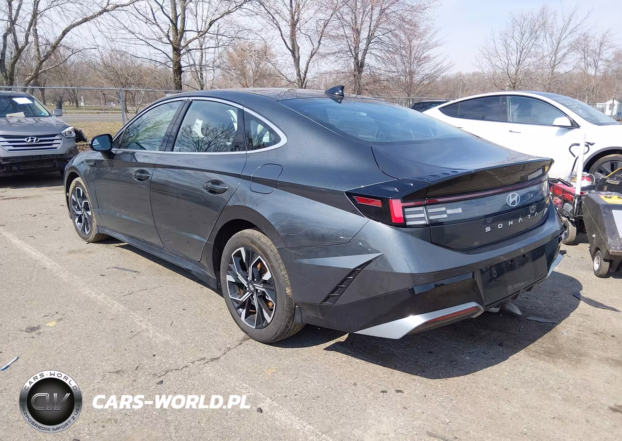 2024 Hyundai Sonata Sel VIN:KMHL64JA9RA379786 - 3