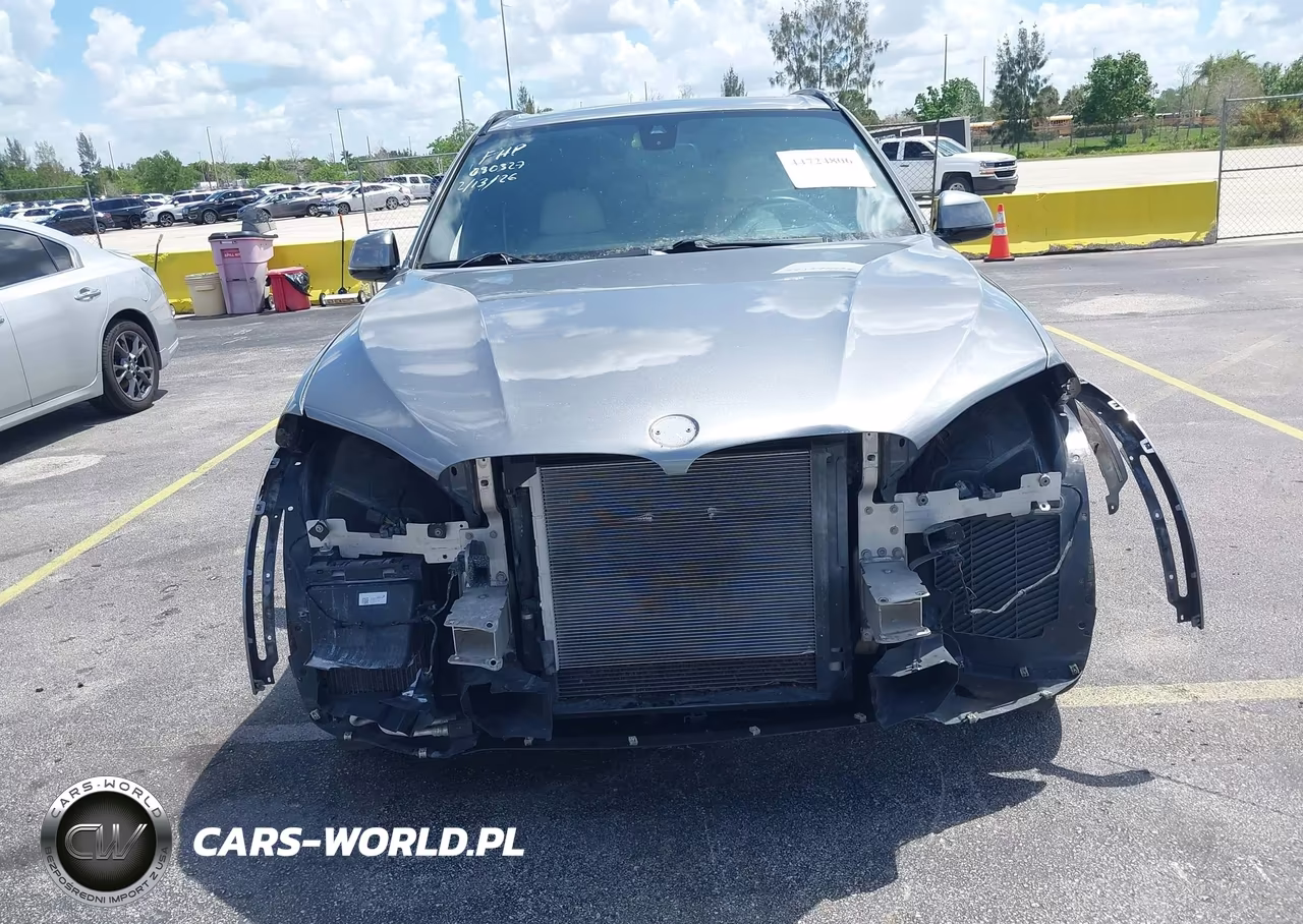 2018 BMW X5 xDrive50I VIN:5UXKR6C52JL080327 - 12