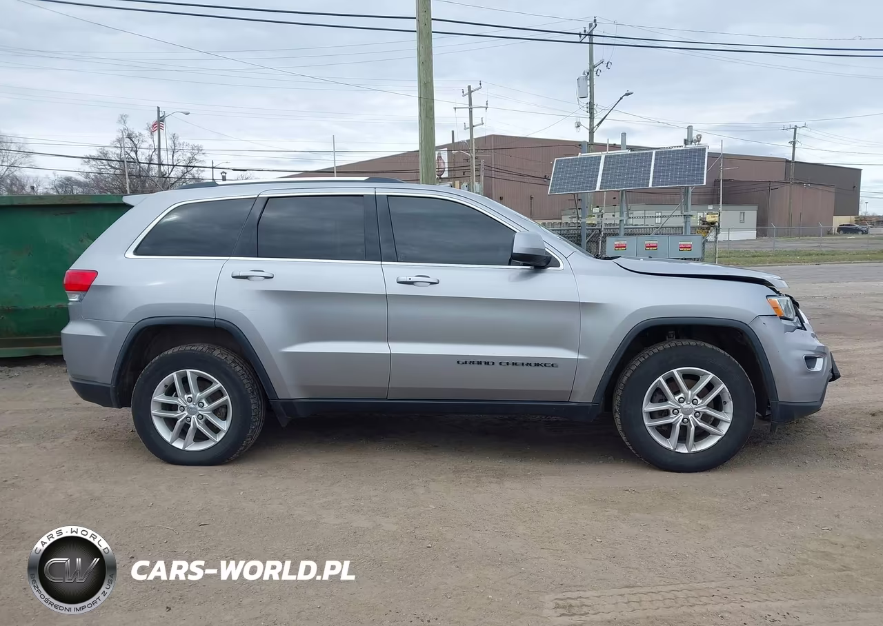 2018 Jeep Grand Cherokee Laredo E 4X4 VIN:1C4RJFAG6JC240723 - 13