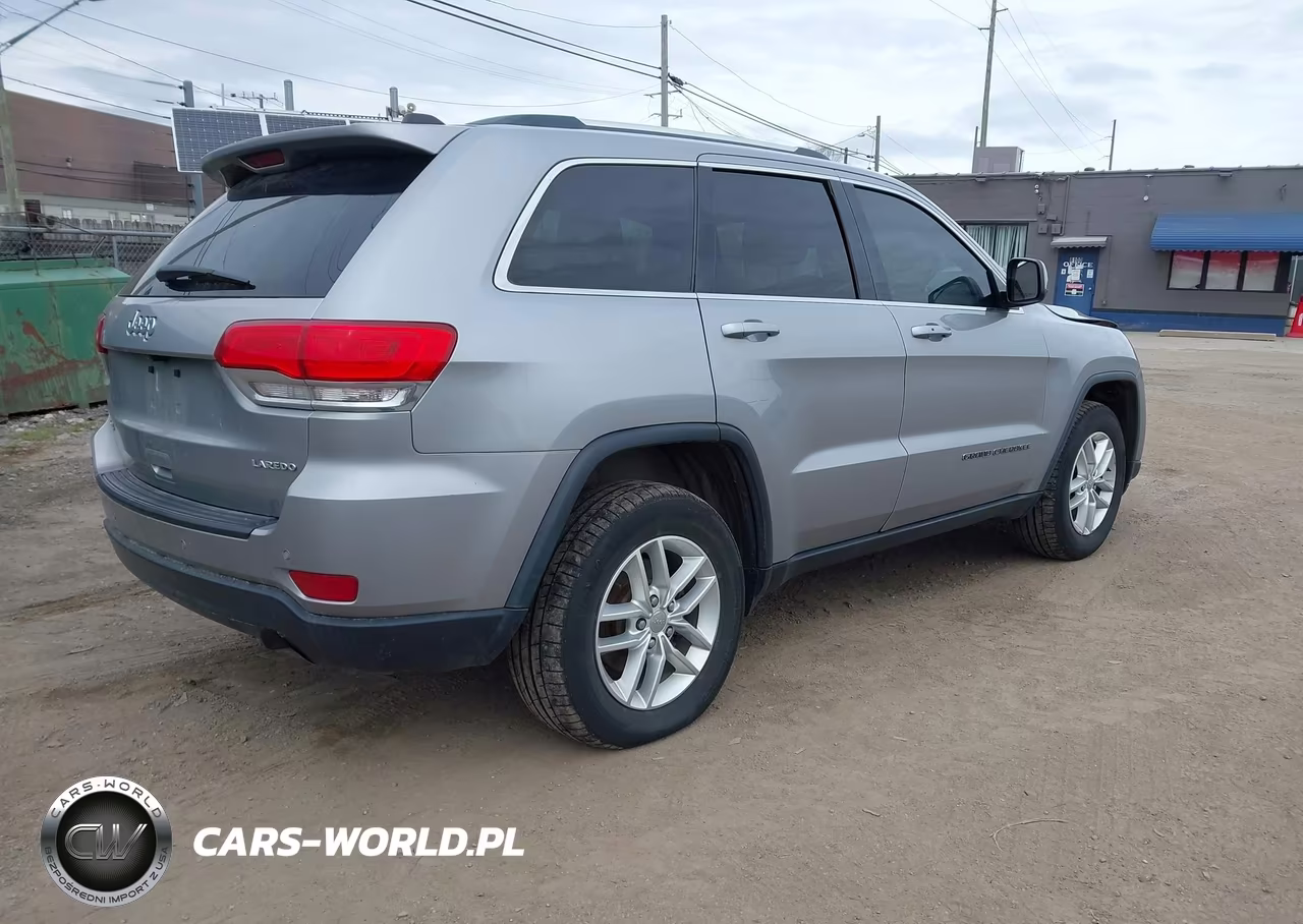 2018 Jeep Grand Cherokee Laredo E 4X4 VIN:1C4RJFAG6JC240723 - 4