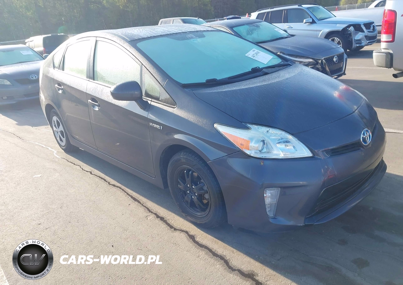 2013 Toyota Prius Three