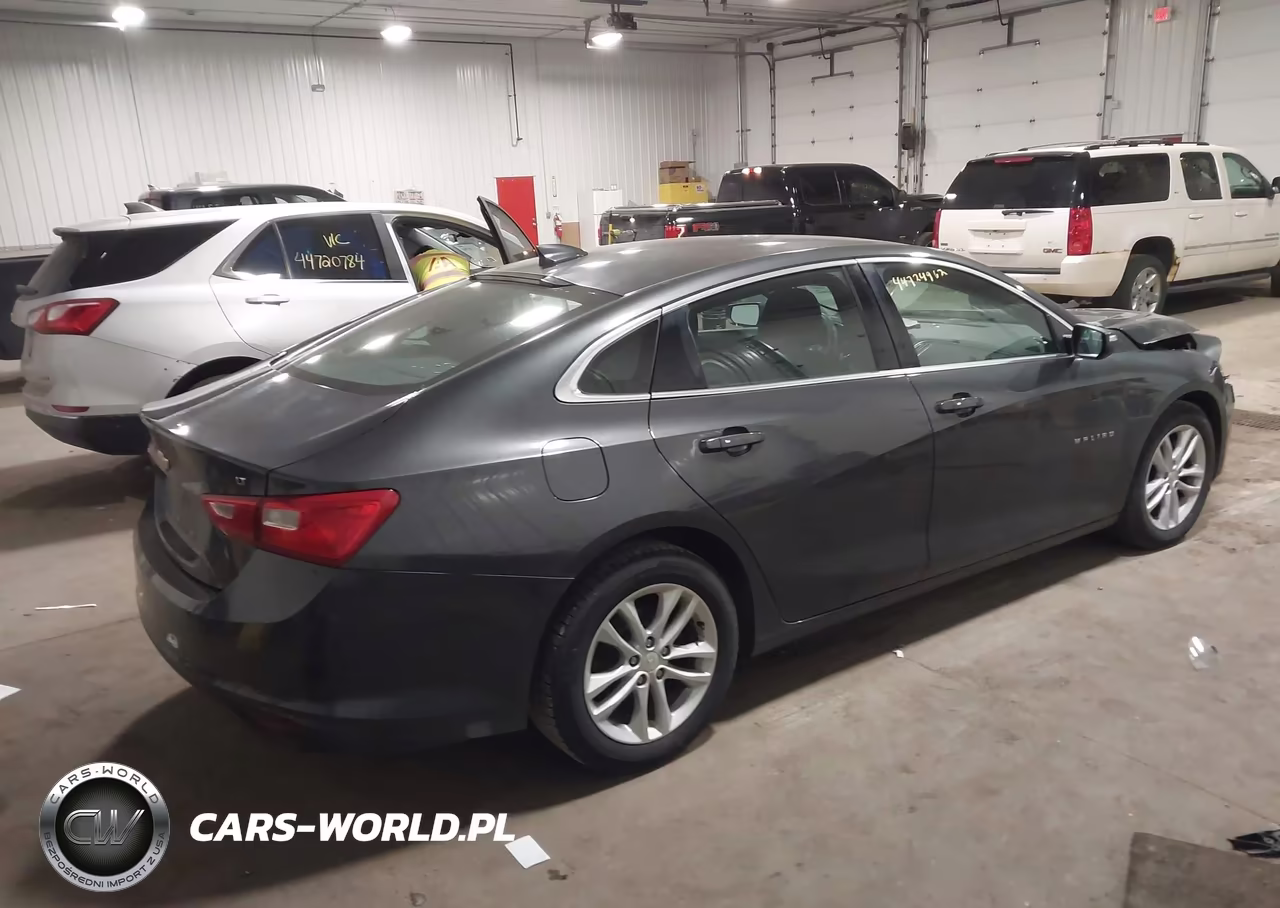 2017 Chevrolet Malibu 1Lt VIN:1G1ZE5ST4HF102416 - 4