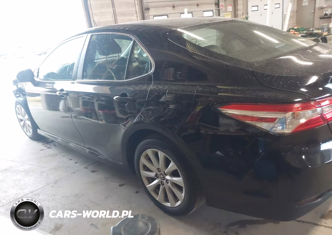 2018 Toyota Camry Le VIN:4T1B11HK4JU618509 - 14