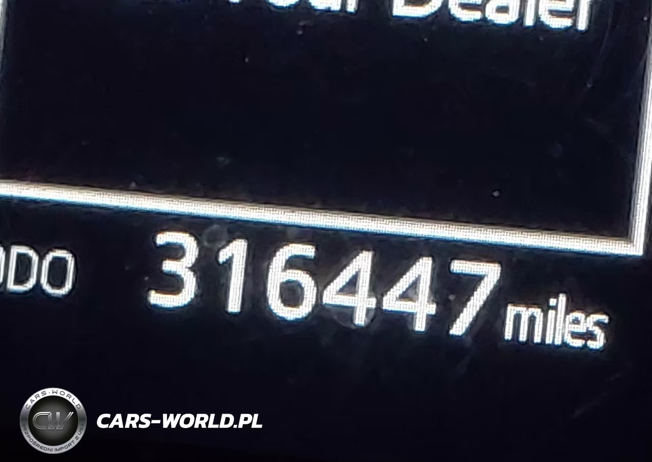 2018 Toyota Camry Le VIN:4T1B11HK4JU618509 - 15