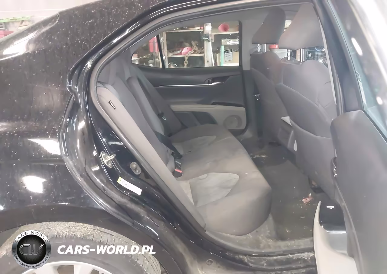 2018 Toyota Camry Le VIN:4T1B11HK4JU618509 - 8