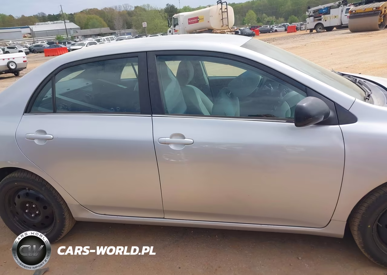 2013 Toyota Corolla Le VIN:5YFBU4EE4DP204756 - 13