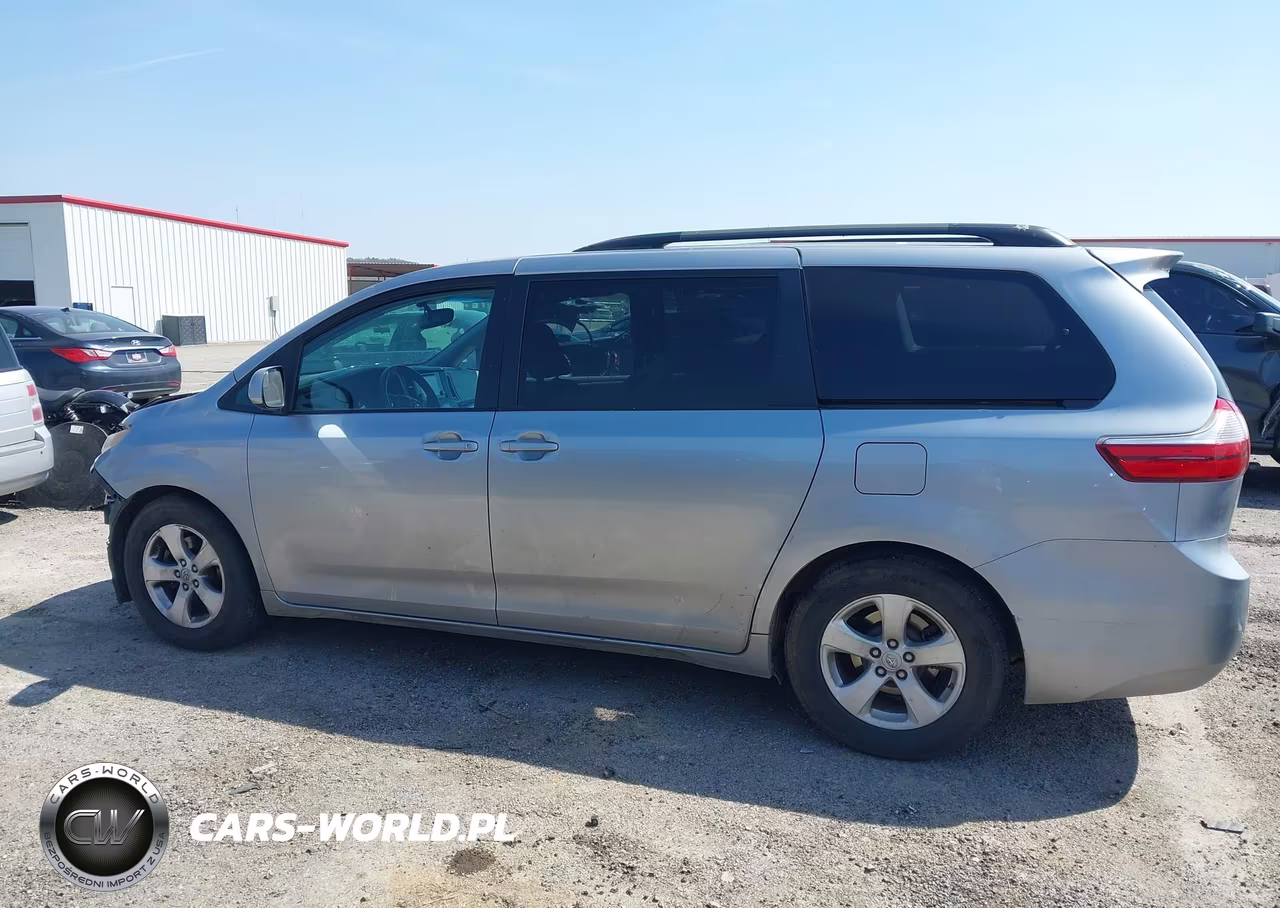 2015 Toyota Sienna Le 8 Passenger VIN:5TDKK3DC9FS599916 - 15