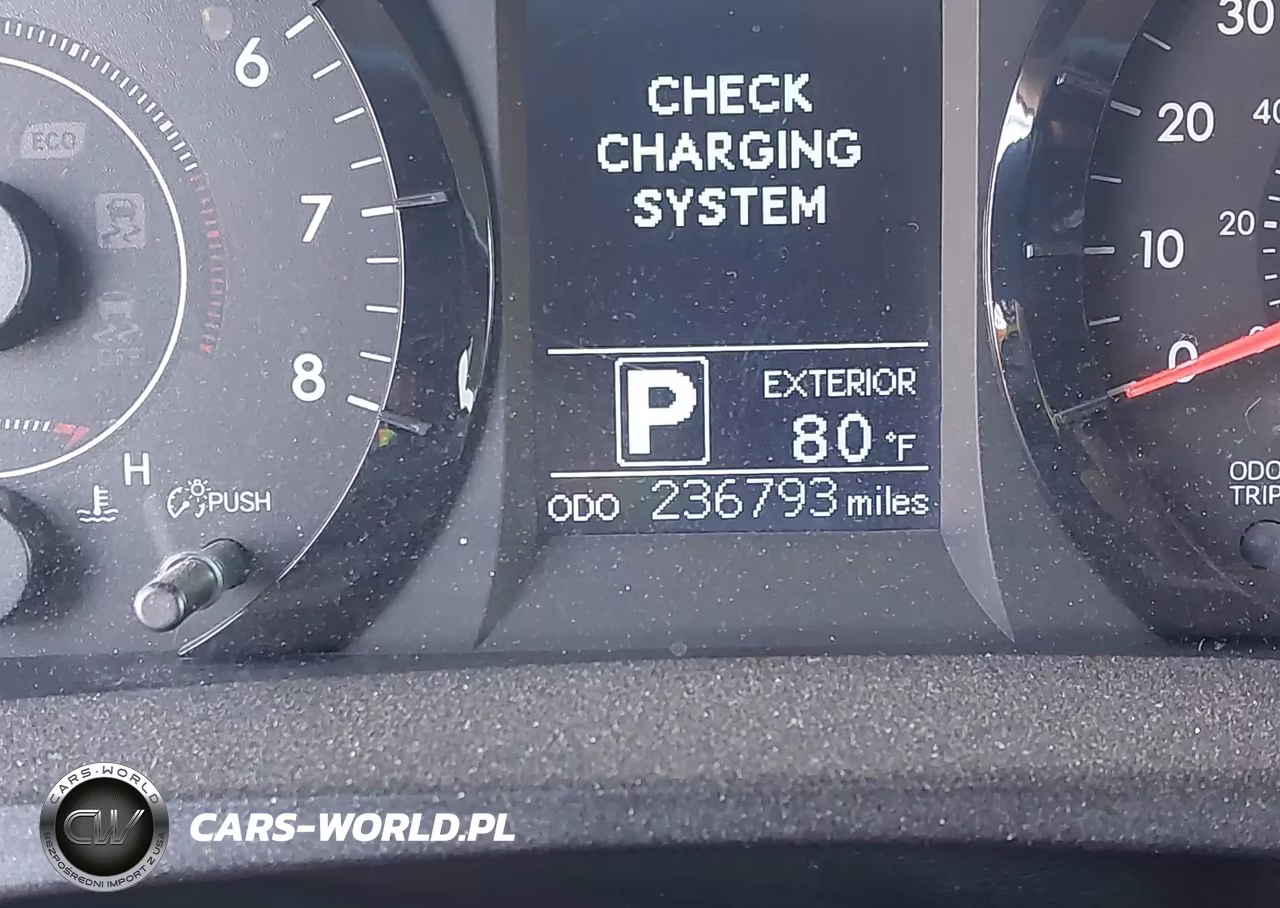 2015 Toyota Sienna Le 8 Passenger VIN:5TDKK3DC9FS599916 - 16