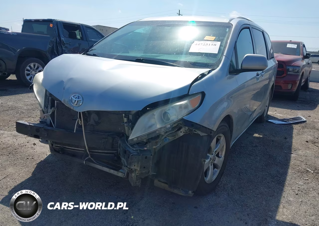 2015 Toyota Sienna Le 8 Passenger VIN:5TDKK3DC9FS599916 - 2