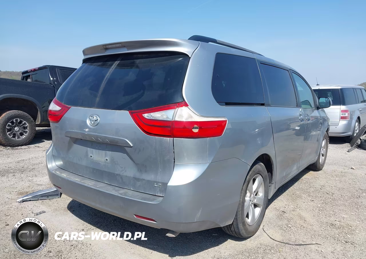 2015 Toyota Sienna Le 8 Passenger VIN:5TDKK3DC9FS599916 - 4