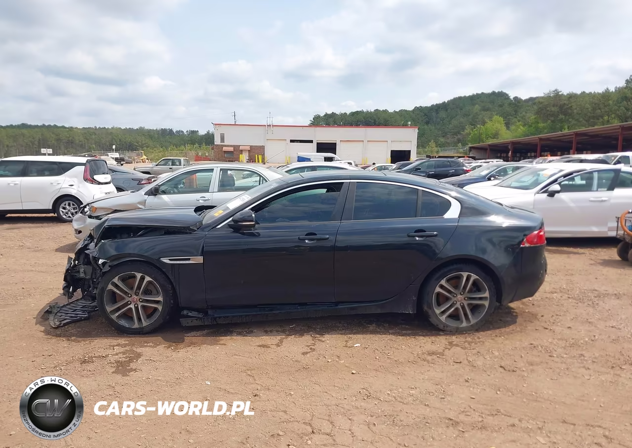 2017 Jaguar Xe 35T Premium VIN:SAJAJ4BV9HA957333 - 15