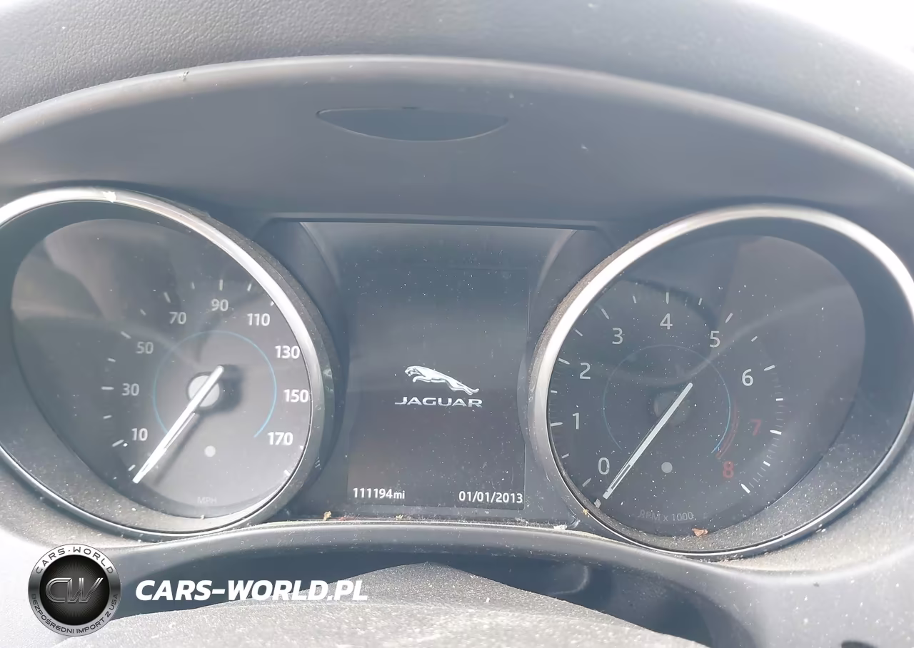 2017 Jaguar Xe 35T Premium VIN:SAJAJ4BV9HA957333 - 7